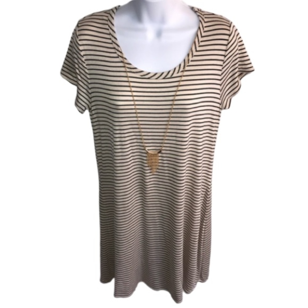 🔴 4/$15 Forever Rose striped ss dress with attached necklace in size Jrs XL NWT - Picture 7 of 11